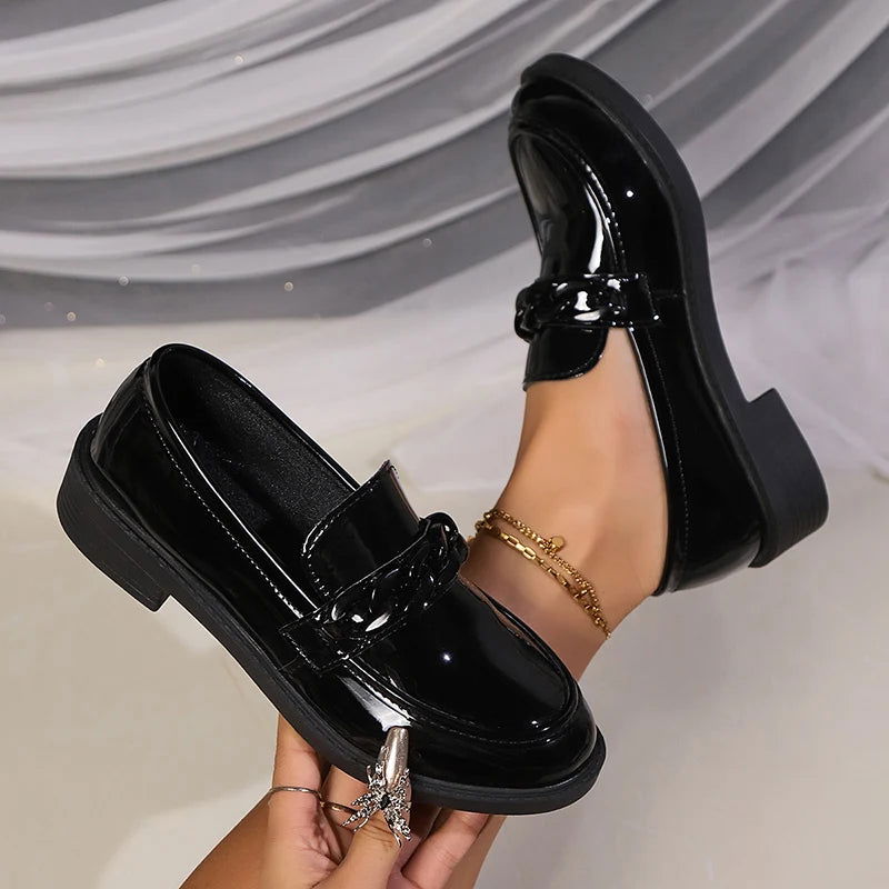 Mocassins Femme Noirs avec Chaîne Épaisse - Classe Intemporelle