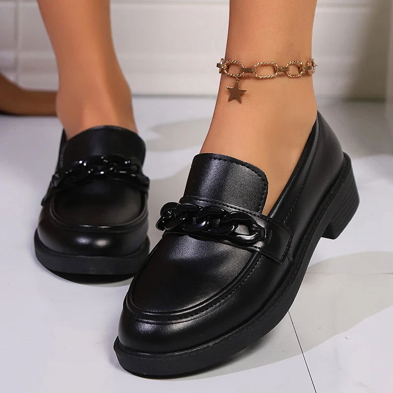 Mocassins Femme Noirs avec Chaîne Épaisse - Classe Intemporelle