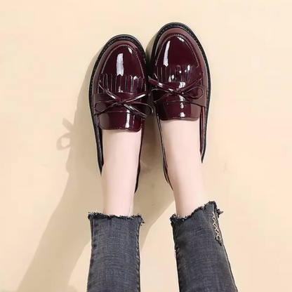 Mocassins Femme Vernis avec Franges – Audace et Raffinement