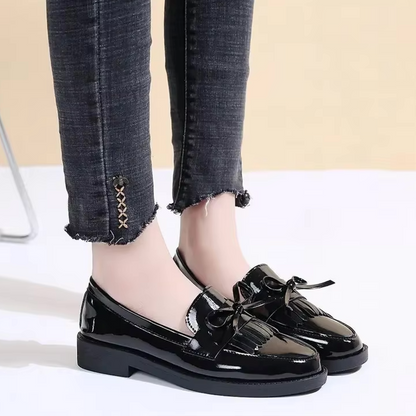 Mocassins Femme Vernis avec Franges – Audace et Raffinement