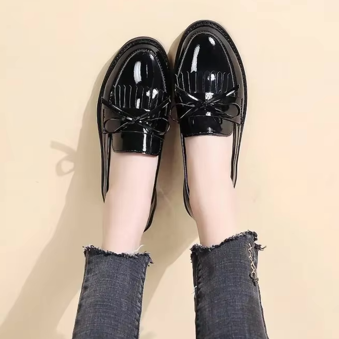 Mocassins Femme Vernis avec Franges – Audace et Raffinement