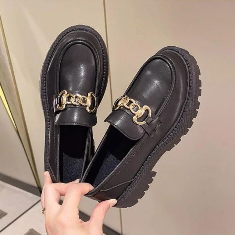 Mocassins Femme avec Chaîne Métallique - Confort et Robustesse