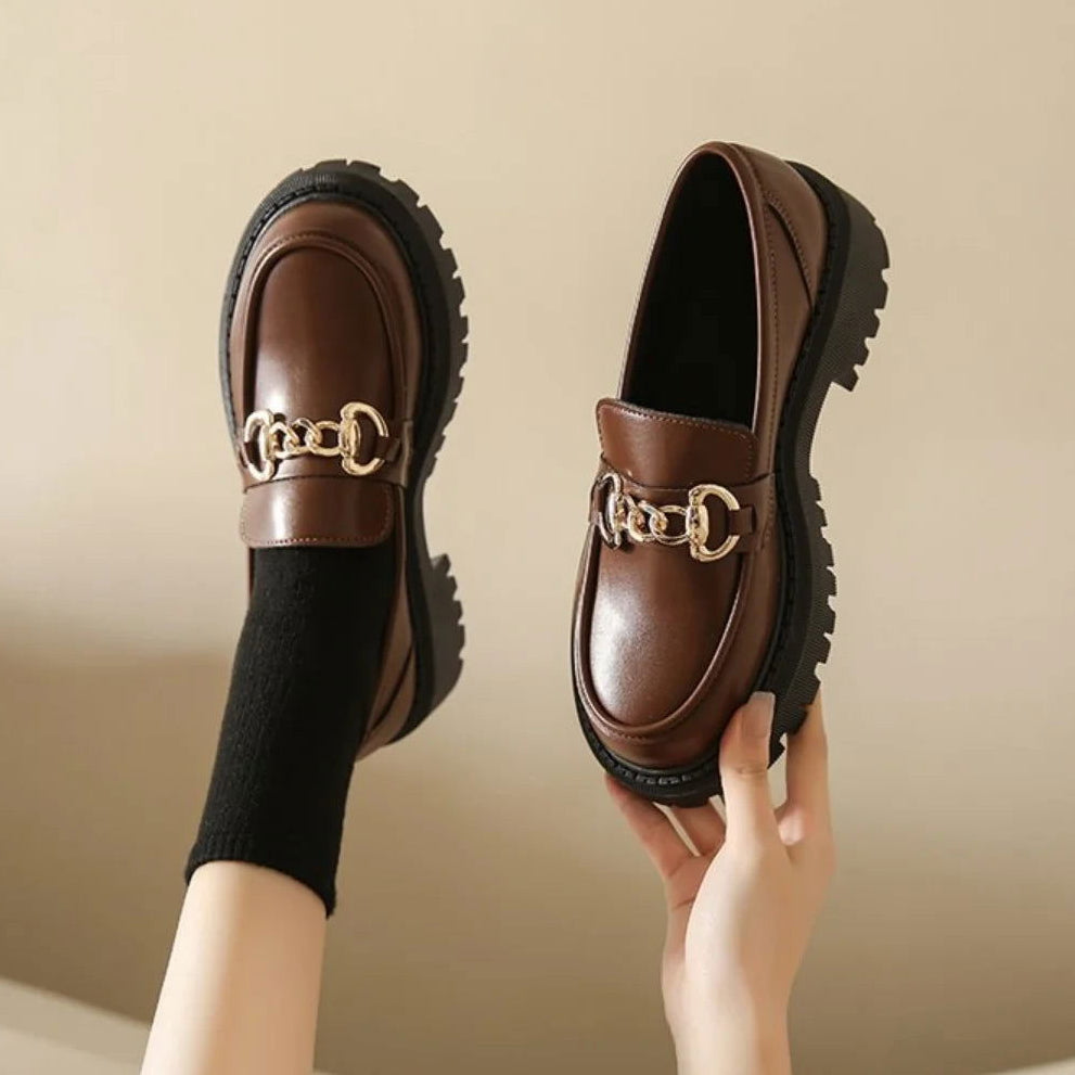 Mocassins Femme avec Chaîne Métallique - Confort et Robustesse