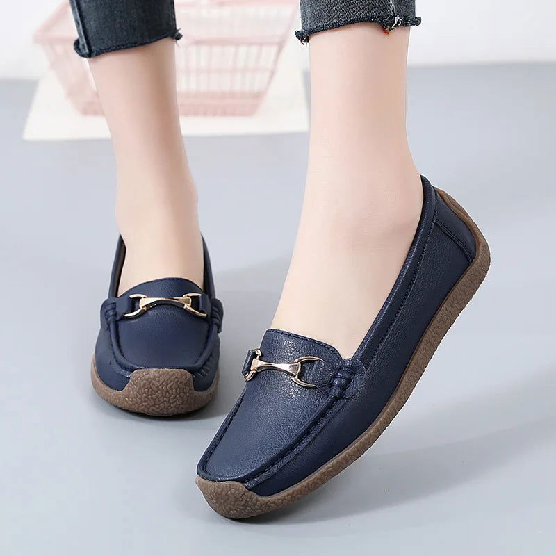 Mocassins Femme avec Ornement Doré – Charme et Confort Quotidien