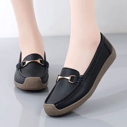 Mocassins Femme avec Ornement Doré – Charme et Confort Quotidien