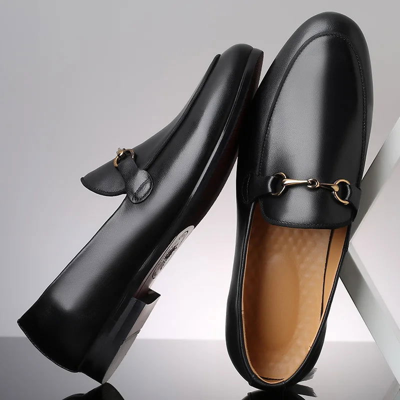 Mocassins Homme Classiques en Cuir Noir avec Détail Métallique