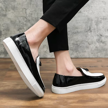 Mocassins Homme Moderne en Cuir avec Pompons