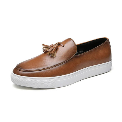 Mocassins Homme Moderne en Cuir avec Pompons