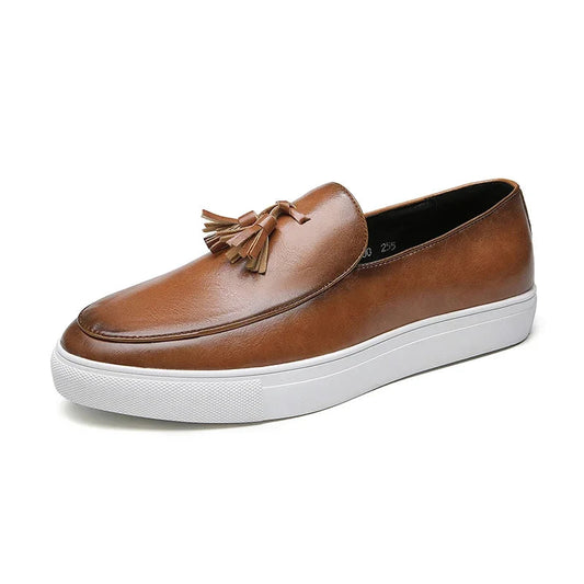 Mocassins Homme Moderne en Cuir avec Pompons