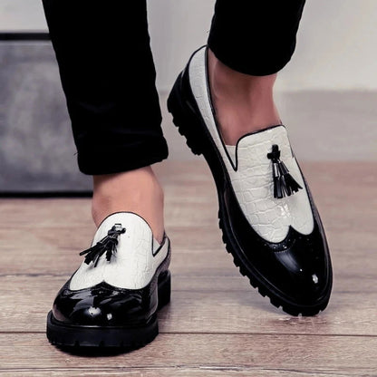 Mocassins Homme en Cuir Verni - Finition Luxe et Détails Sophistiqués