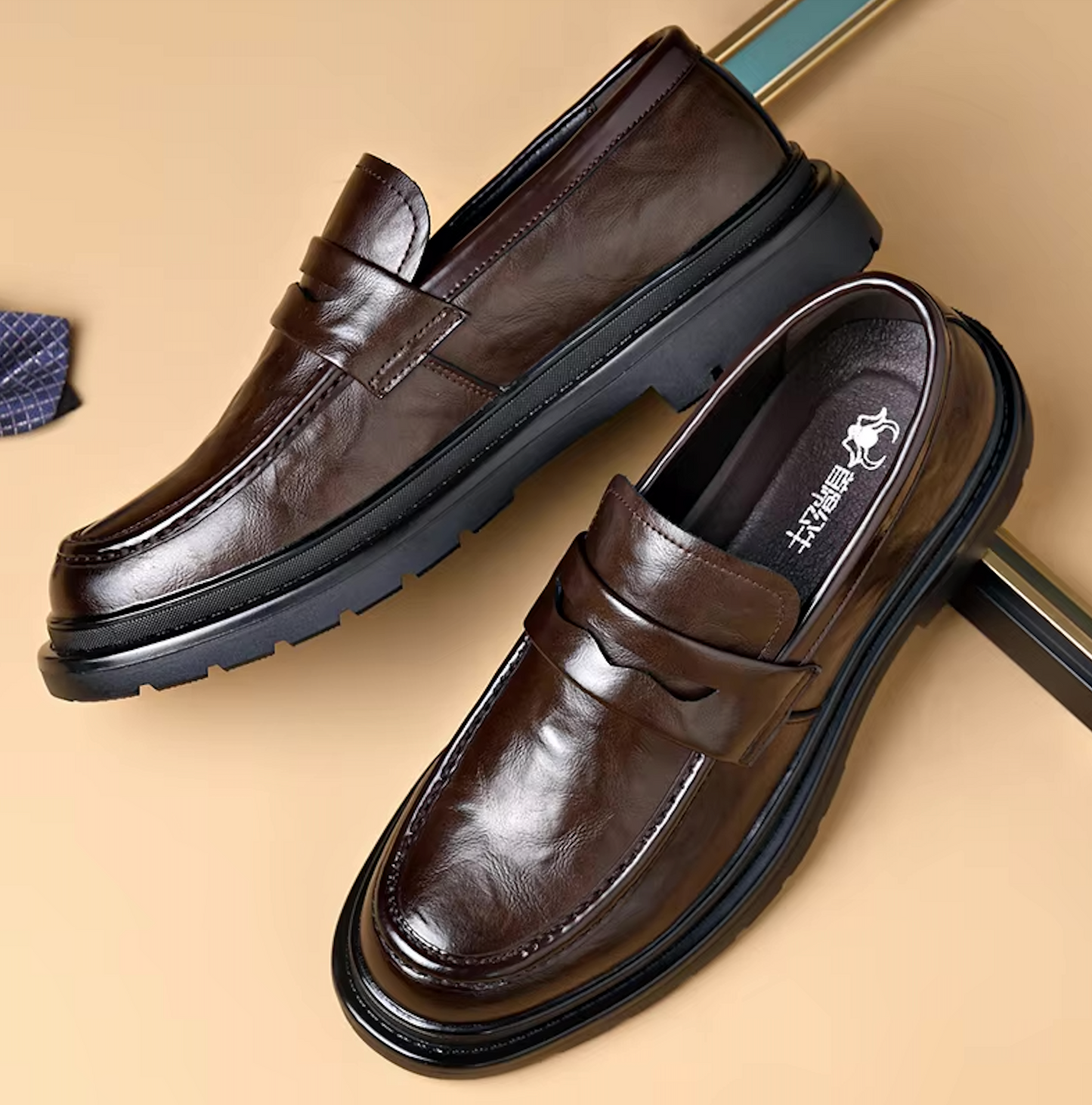 Mocassins Homme en Cuir Verni - Style Moderne et Confort
