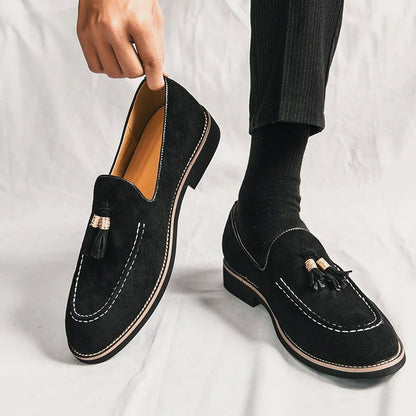 Mocassins Homme en Daim - Détail Pompon Raffiné