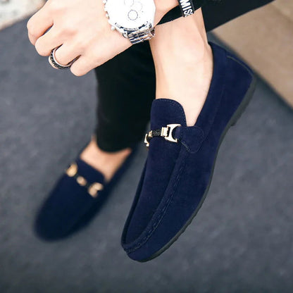 Mocassins Homme en Daim avec Détail Métallique