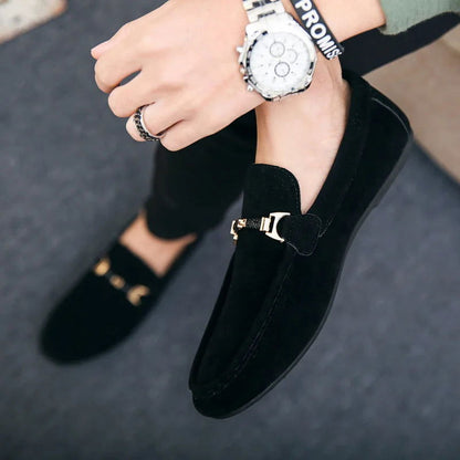 Mocassins Homme en Daim avec Détail Métallique