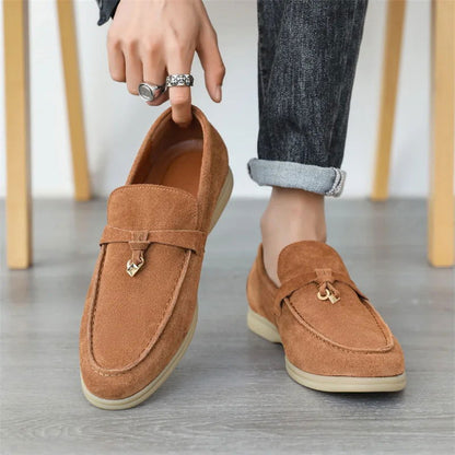 Mocassins Homme en Daim avec Détail Métallique