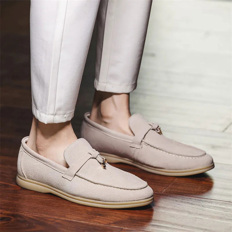 Mocassins Homme en Daim avec Détail Métallique