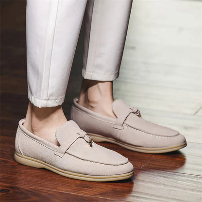 Mocassins Homme en Daim avec Détail Métallique