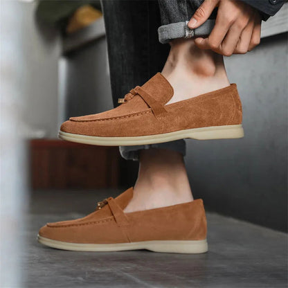 Mocassins Homme en Daim avec Détail Métallique