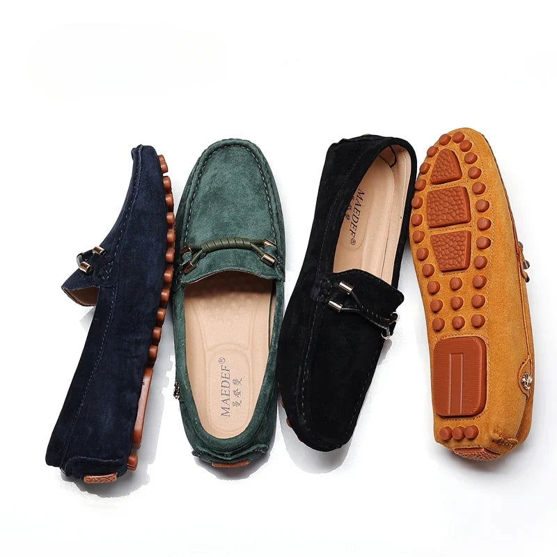 Mocassins Homme en Daim avec Détail Métallique - Légère & Souple